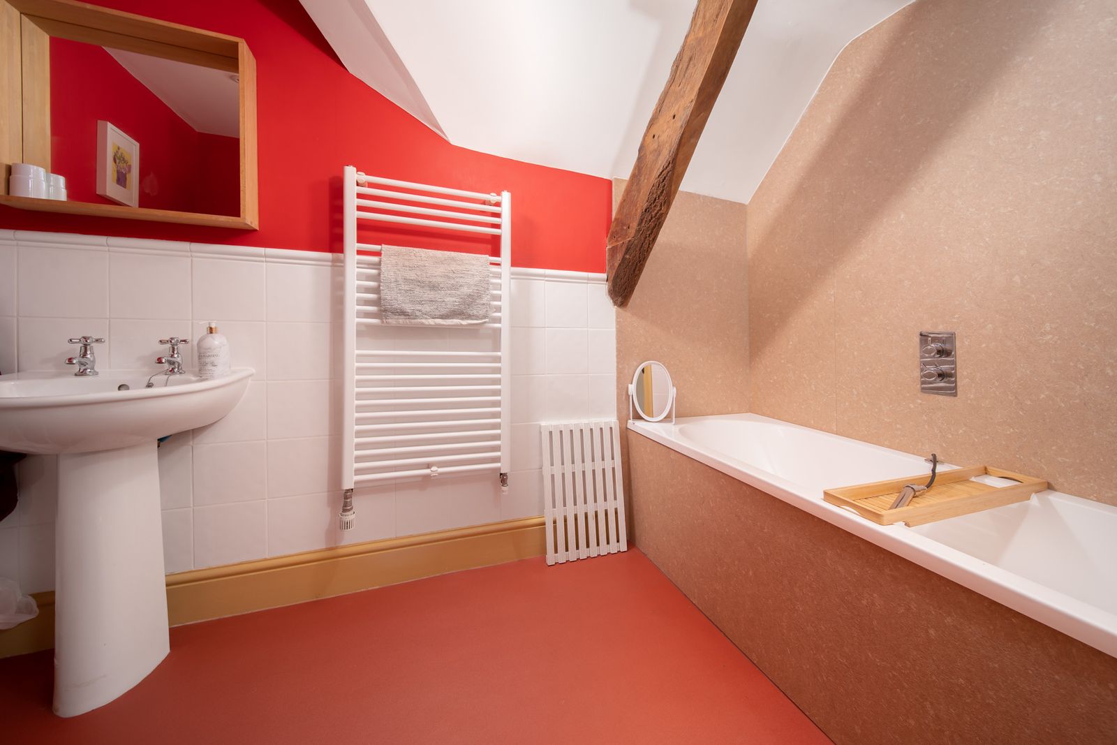 Family bedroom 4 ensuite bathroom
